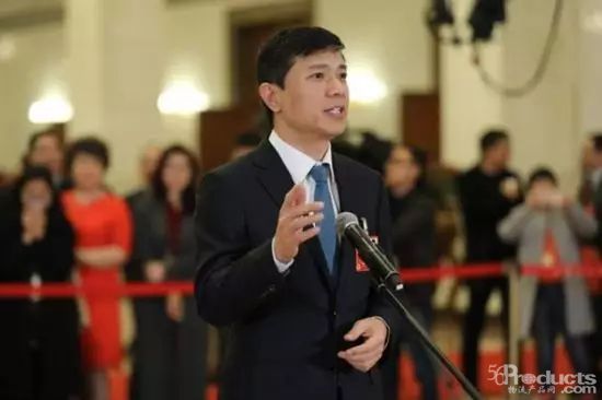 李彦宏：构建智能交通方案 完善电子病历管理