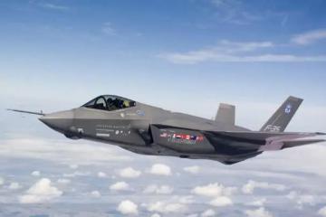 中国无人战车正式服役：机枪显示惊人杀伤力