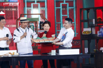 这场“不以带货为主”的直播过后，京东“综艺+电商直播”模式浮出水面！