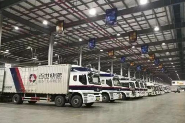 顺丰巨亏，极兔、百世被罚，快递行业出了什么问题？
