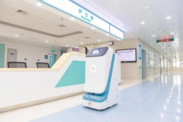 视频|医院物流机器人上岗，为医务人员“减负”