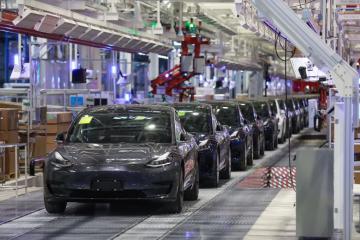特斯拉工厂停产！