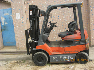 丰田 7FBL15 平衡重电动叉车 SH377