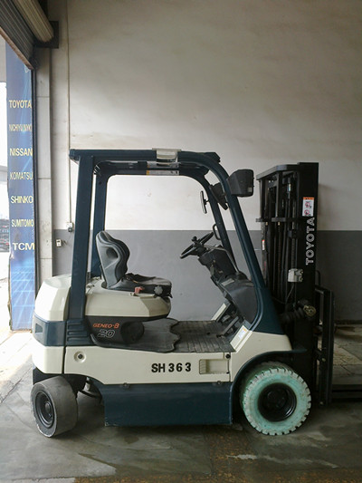 TOYOTA 丰田7FB20电动叉车SH363