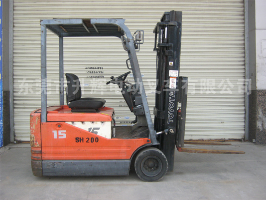 三支点 TOYOTA 5FBE15(SH200)