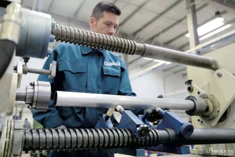 1550195443228929.jpg 640.webp (3).jpg